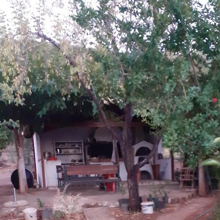 A Modern Farmhouse With Big Garden Trapeza  Ngoại thất bức ảnh