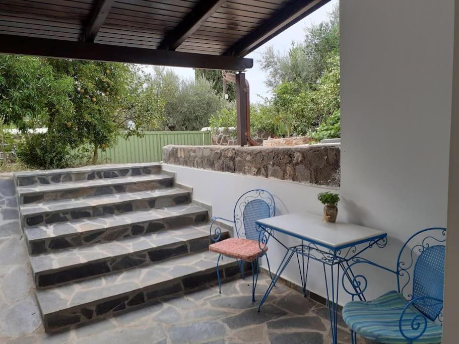 A Modern Farmhouse With Big Garden Trapeza  Ngoại thất bức ảnh