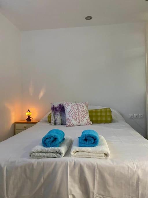 A Modern Farmhouse With Big Garden Trapeza  Ngoại thất bức ảnh